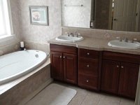 bath2  Bath w/Soaking Tub